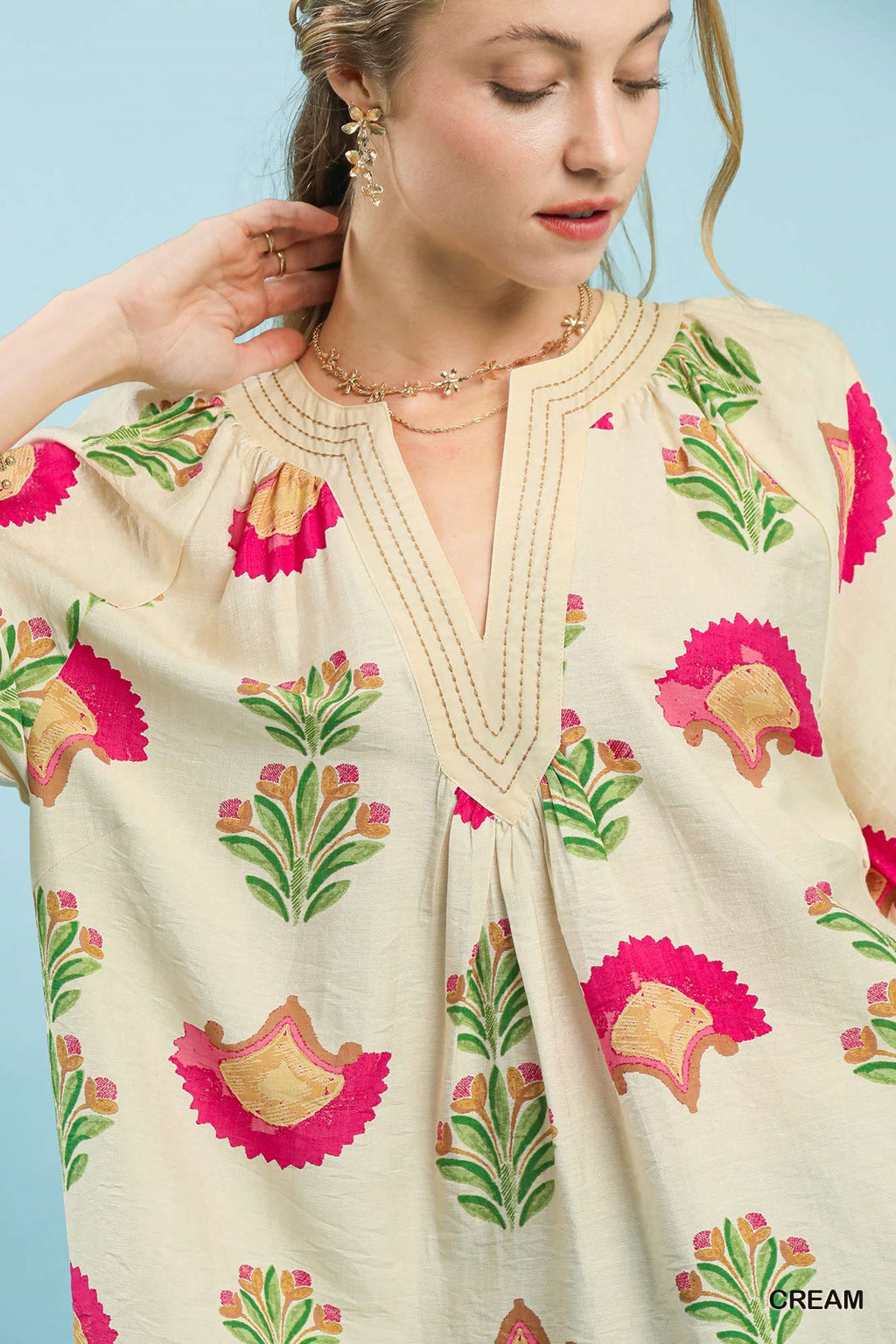 Abstract Print Contrast Stitch Top