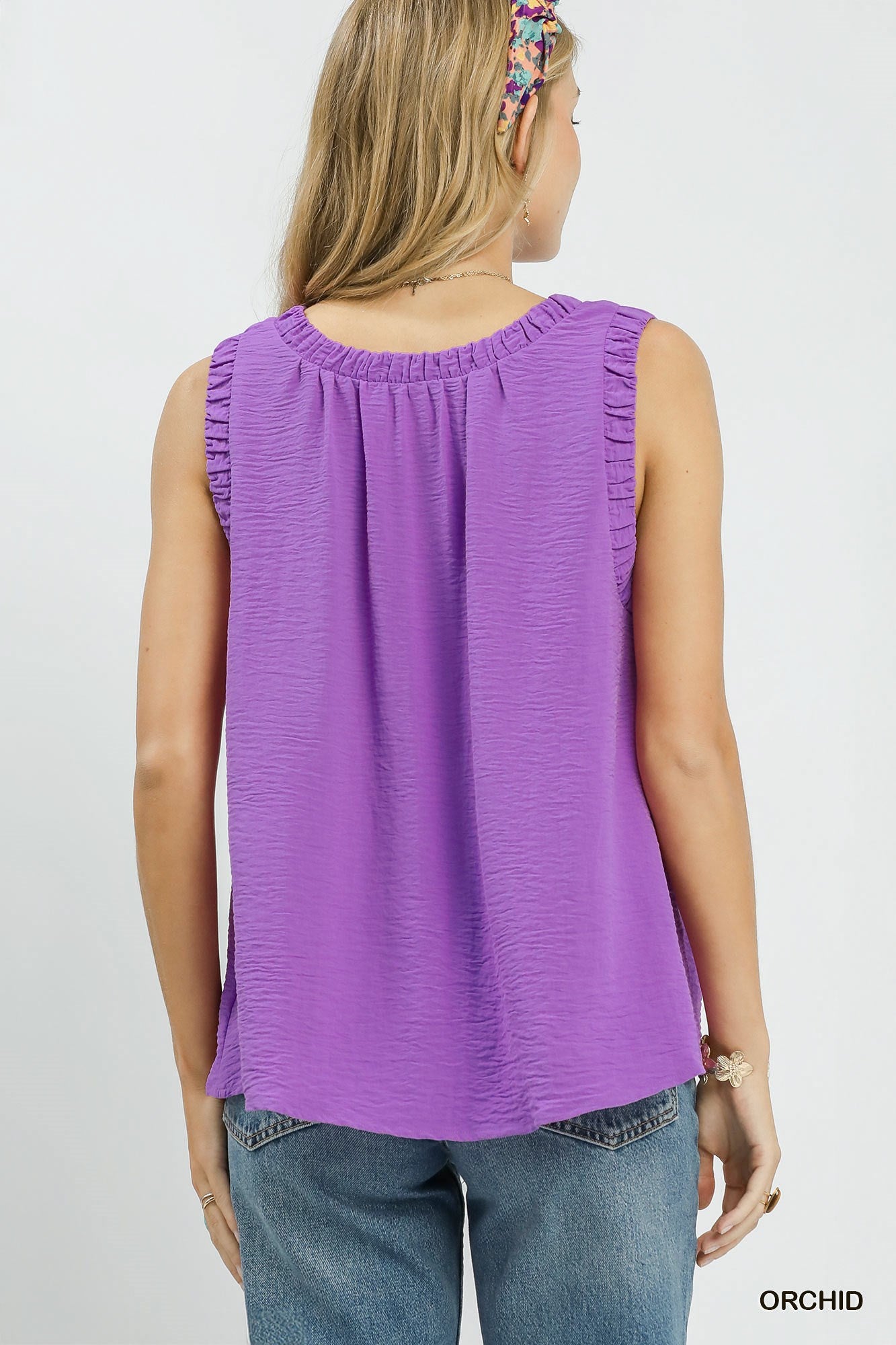 Solid Round Neck Sleeveless Top